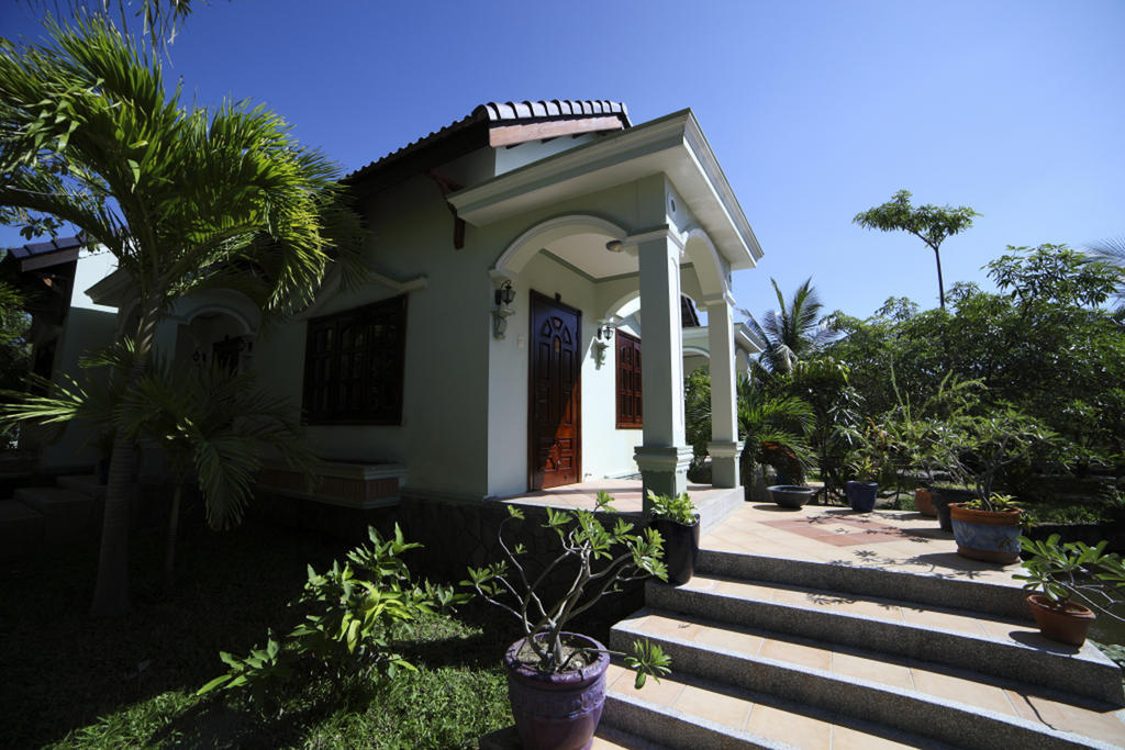 Gold Rooster Resort Phan Rang Exterior foto